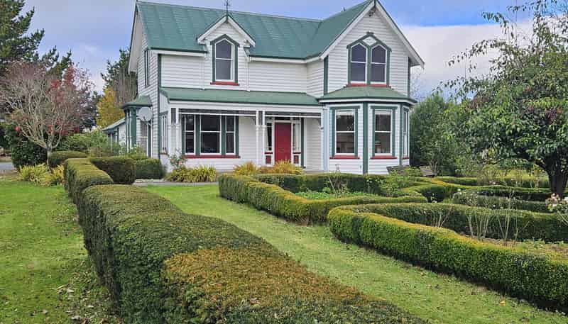 74 Riverbank Road, Inch Clutha