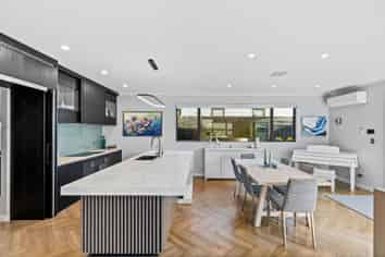 7 Ruku Street, Long Bay