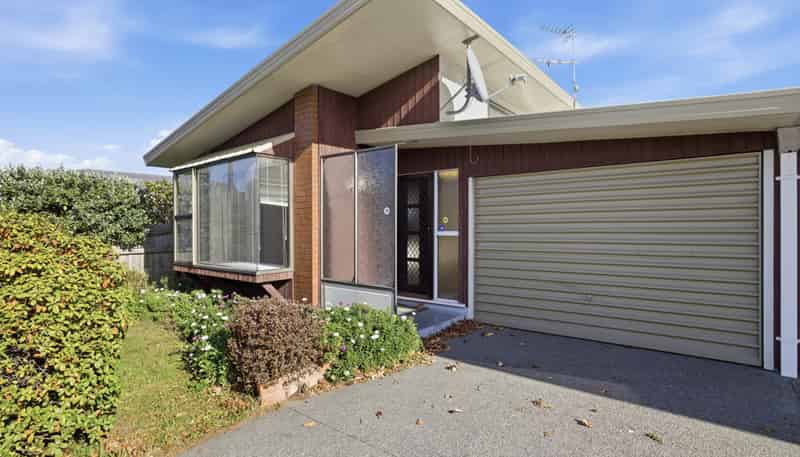 2/31 Waimairi Road, Upper Riccarton