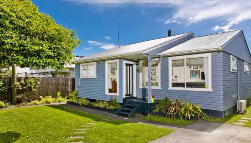 16 Woodglen Road, Glen Eden
