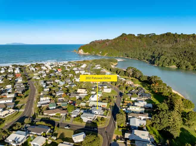 202 Patuwai Drive, Whangamata