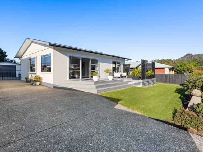 202 Patuwai Drive, Whangamata
