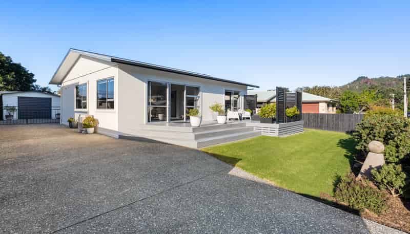 202 Patuwai Drive, Whangamata