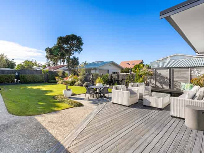 202 Patuwai Drive, Whangamata
