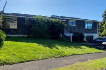16 Tiverton Crescent, Whalers Gate