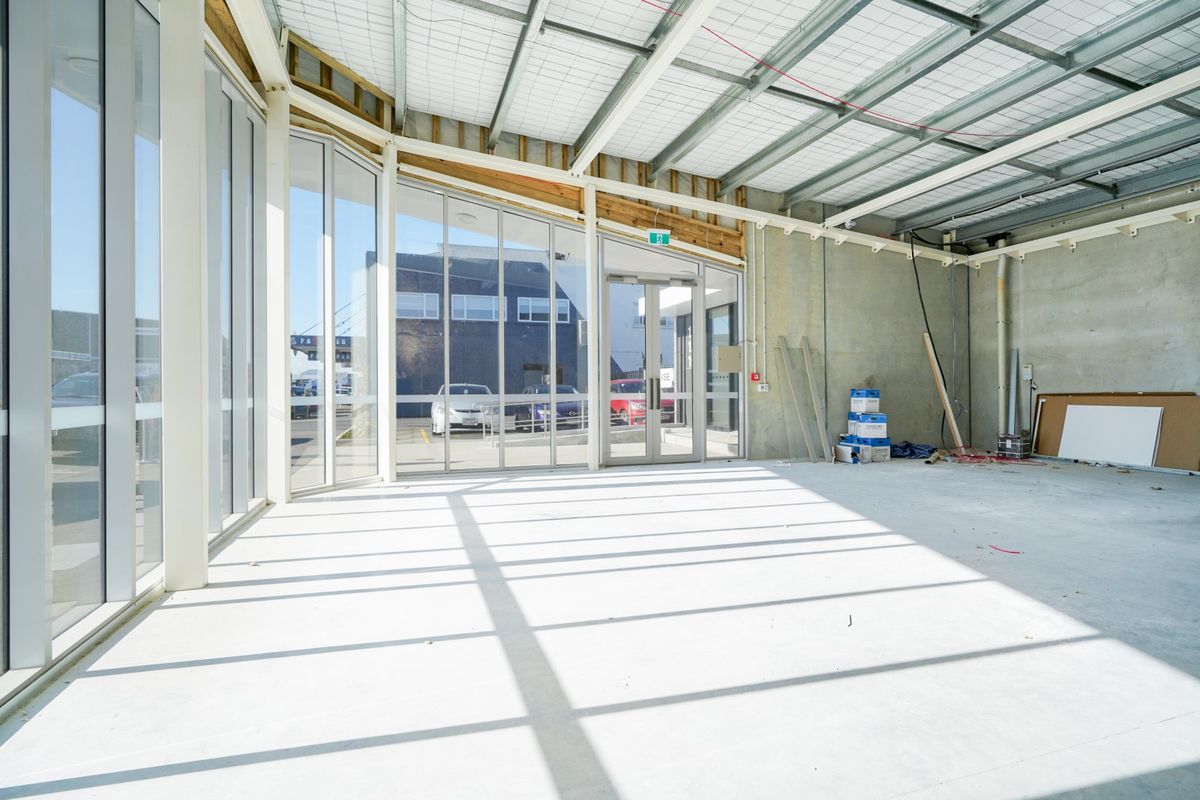 STAND OUT FROM THE REST - BRAND NEW OFFICE/RETAIL - Поглед 6