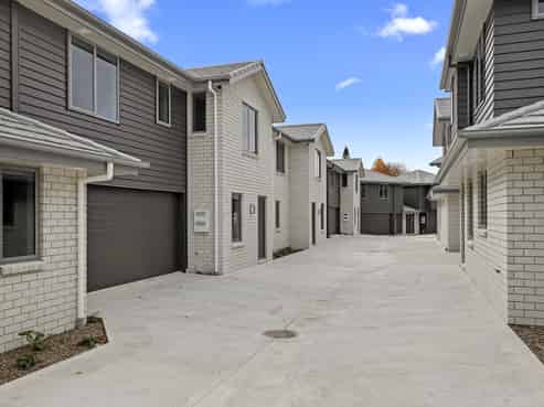 2/97 Seddon Road, Frankton