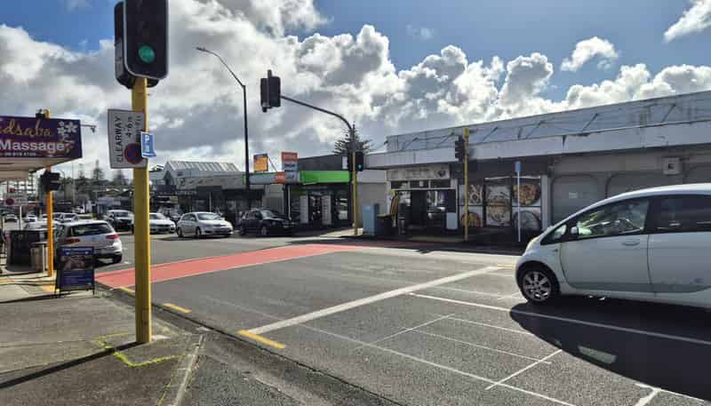 85-87 West Coast Road, Glen Eden
