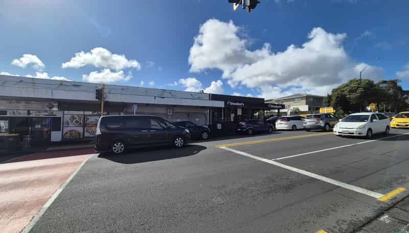 85-87 West Coast Road, Glen Eden