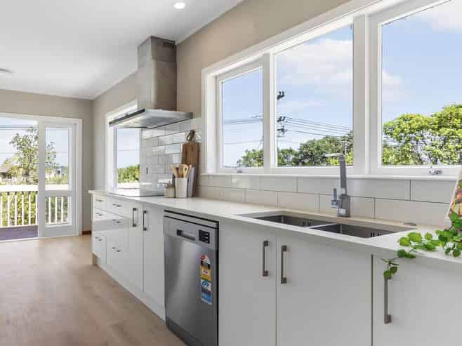 1/19 Carlisle Road, Browns Bay