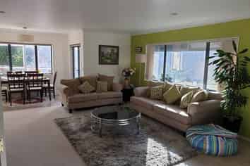 3A Tumbridge Place, Somerville