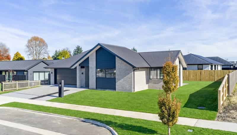 27 Keri Rua Road, Leamington