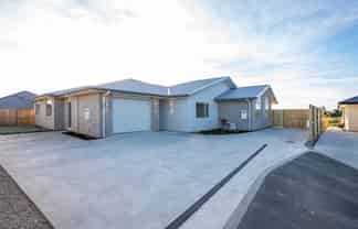 19A Silverwood Lane, Leamington