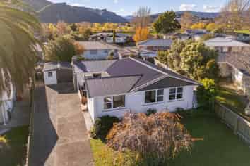 8 Snell Grove, Clouston Park