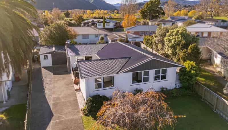 8 Snell Grove, Clouston Park