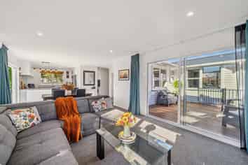 8 Snell Grove, Clouston Park