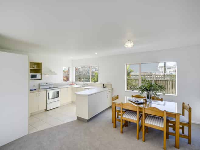 13/180 Charles Street, Westshore