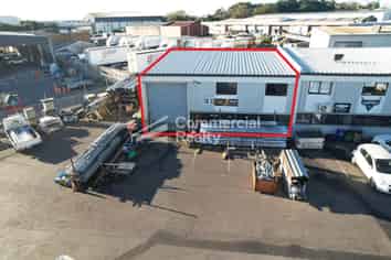 Functional Rear Unit On Saleyard Road – Otahuhu