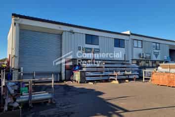 Functional Rear Unit On Saleyard Road – Otahuhu