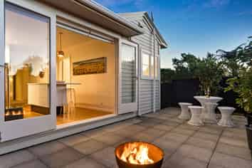 24 Plymouth Street, Karori