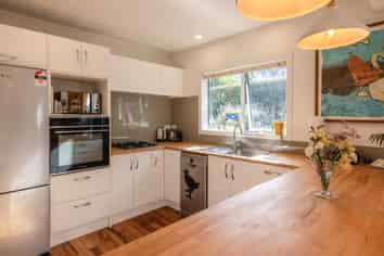 45 Tahatai Road, Oneroa