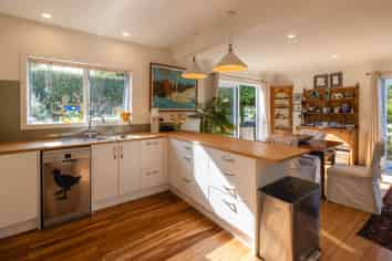 45 Tahatai Road, Oneroa
