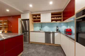 12 Allen Rd, Raumati Beach