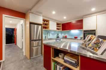 12 Allen Rd, Raumati Beach