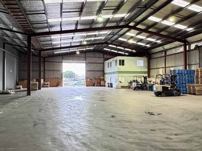 Drive around or drive through industrial warehouse