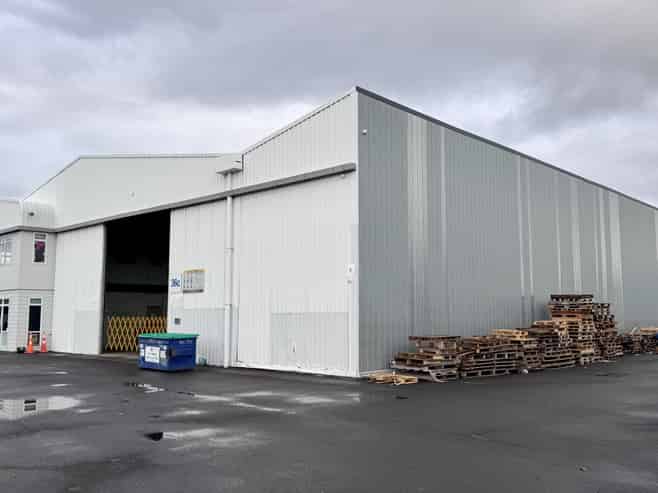 Drive around or drive through industrial warehouse