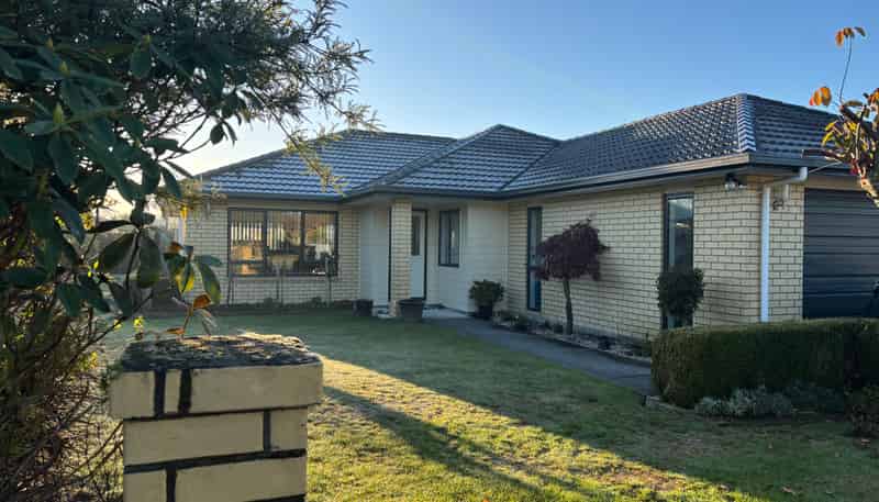 112 Solway Crescent, Solway
