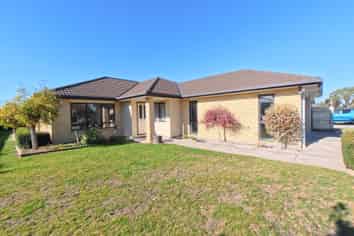 112 Solway Crescent, Solway