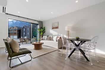8 Ryan Loop, Jacks Point
