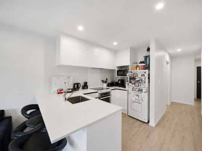 28/137 Hall Avenue, Favona