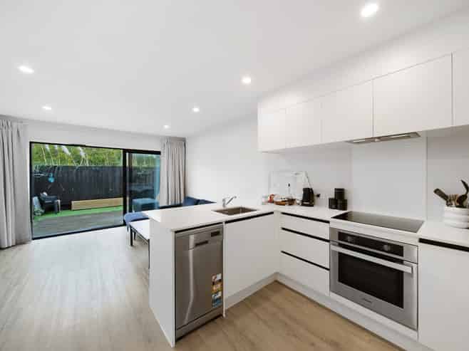 28/137 Hall Avenue, Favona