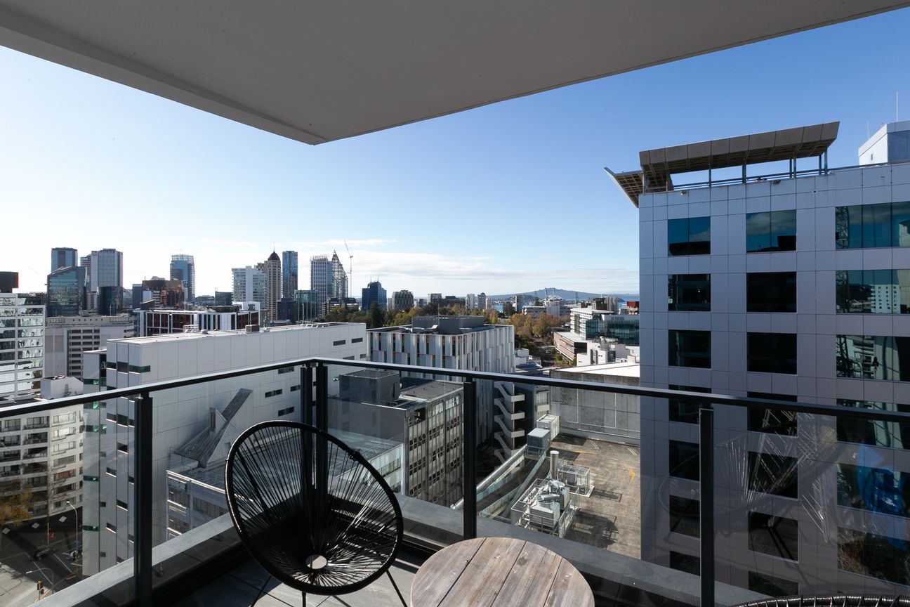 Near New, Freehold, Modern & Safe - Ansicht 2