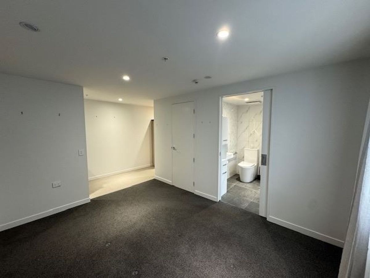 Latimer Square Central City Living! - Ansicht 4