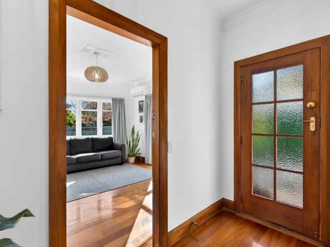 131 Main Road, Clive