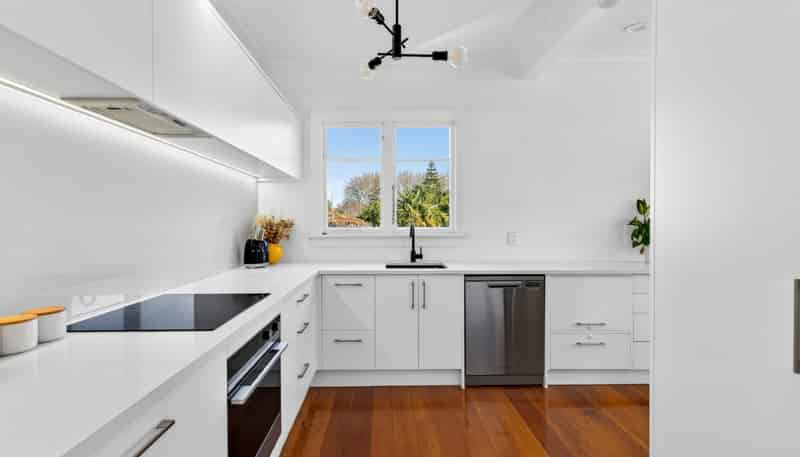 131 Main Road, Clive