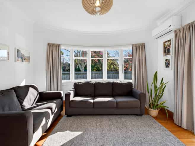131 Main Road, Clive