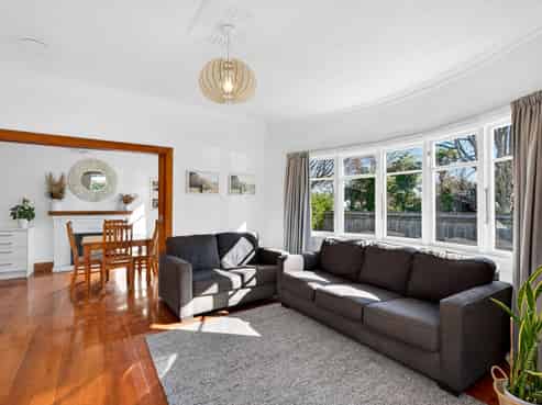 131 Main Road, Clive