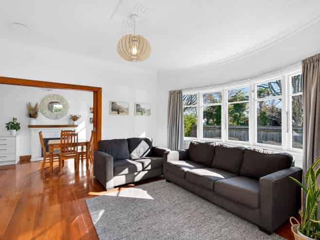 131 Main Road, Clive