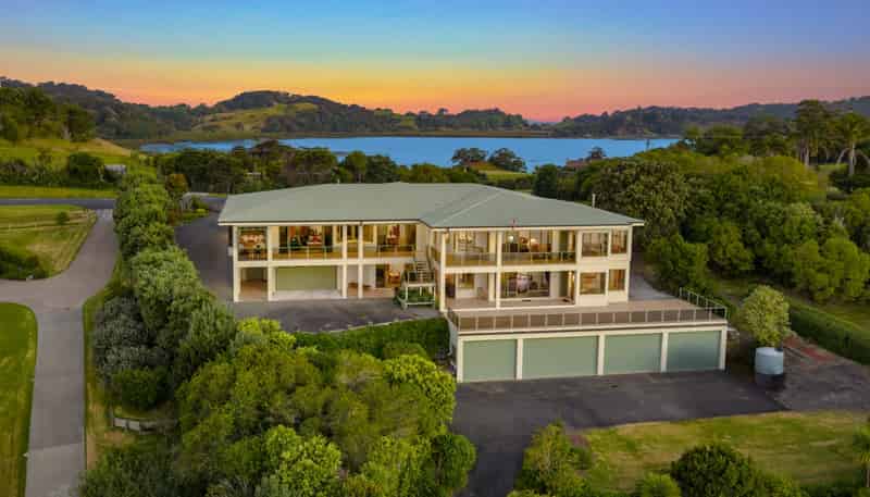 115 Ridge Road, Mahurangi East