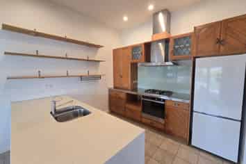 Gisborne - Address withheld