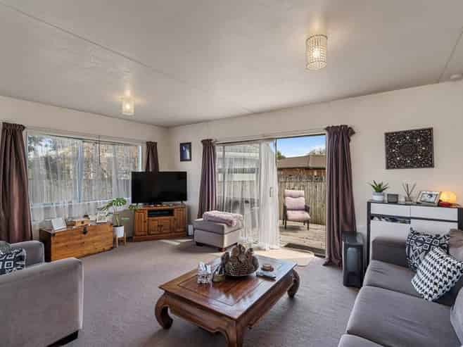 10A Holman Road, Te Atatu Peninsula