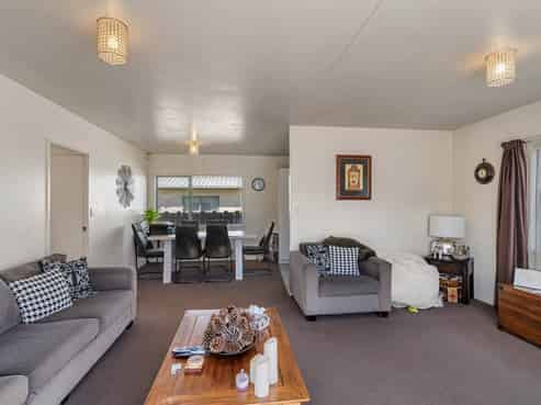 10A Holman Road, Te Atatu Peninsula