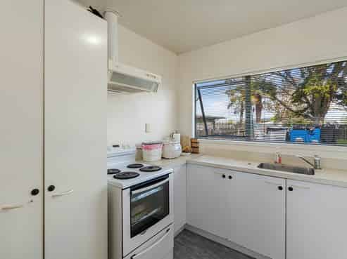 10A Holman Road, Te Atatu Peninsula