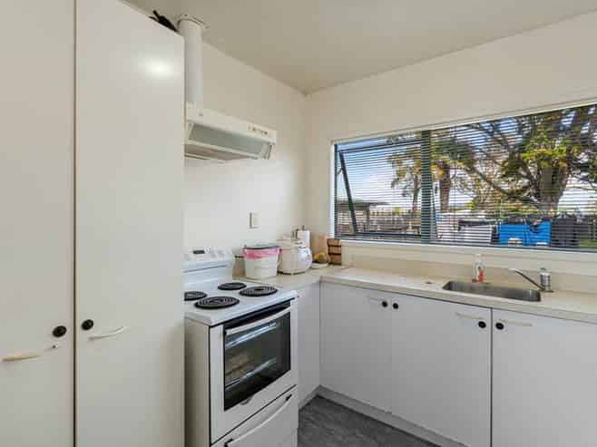 10A Holman Road, Te Atatu Peninsula