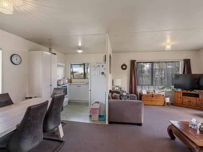10A Holman Road, Te Atatu Peninsula