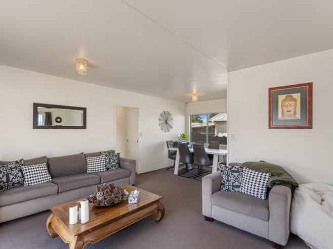10A Holman Road, Te Atatu Peninsula